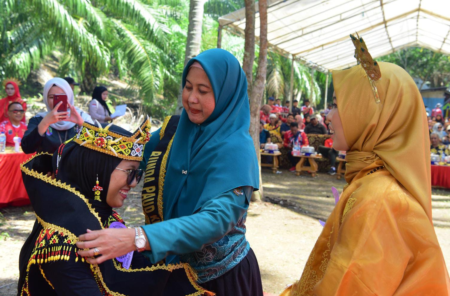 BERITA GAMBAR SIMPATIK